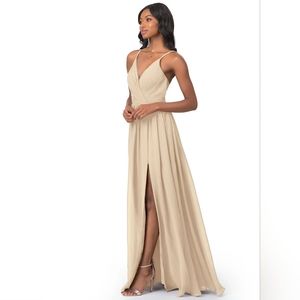 Size A8 AZAZIE GRACIEA-Line Pleated Chiffon Floor-Length Dress Champagne